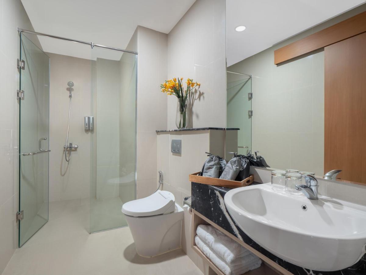 The Reiz Suites, Artotel Curated Medan Zewnętrze zdjęcie
